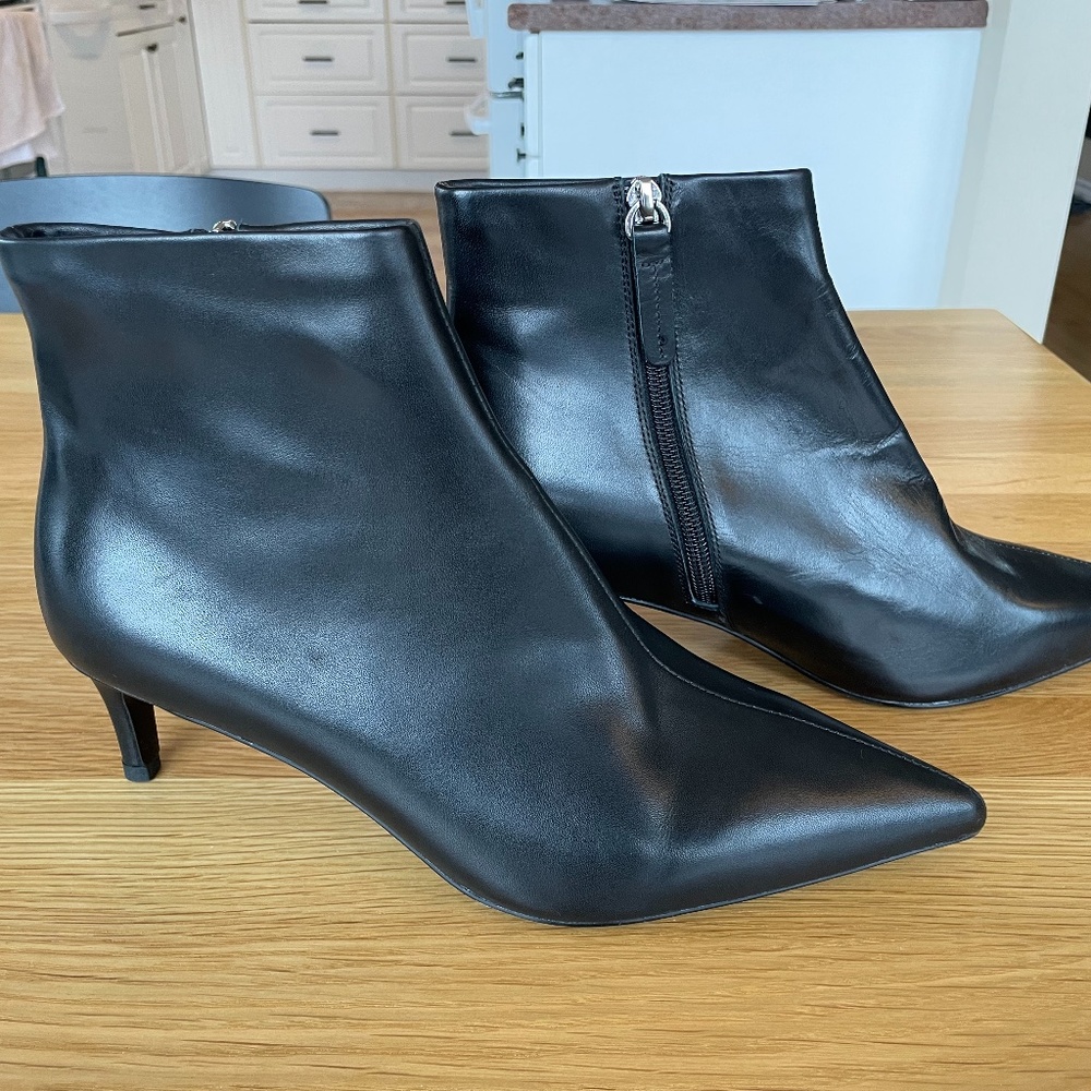 Alias Mae ankle boots